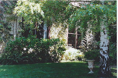 Tally Ho Lodge - Accommodation Perth 2