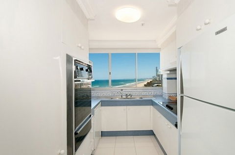 Beachside Tower - Accommodation Perth 3