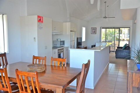 Outrigger Bay Apartments - Accommodation Perth 12