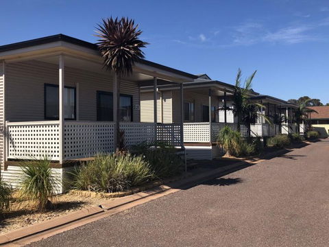 Sundowner Cabin And Tourist Park - Accommodation Perth 0
