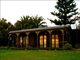 Sunset Cottage - Accommodation Perth 0