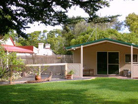 Shiralea Country Cottage - Accommodation Perth 0