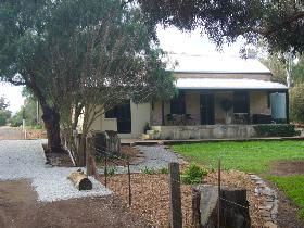 River Walk Cottage - Accommodation Perth 0