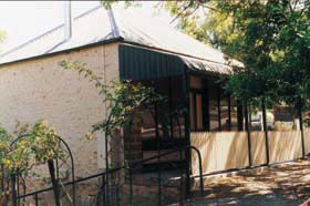 Wild Olive Cottage - Accommodation Perth 0