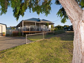 Serenity Holiday House - Perth Resorts 0