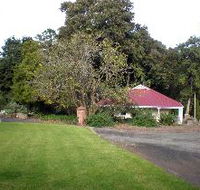Brown's House - Perth Resorts