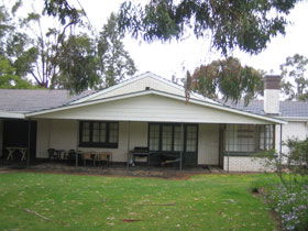 Naracoorte Cottages - Pinkerton Hill - Accommodation Perth 0