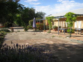 Peechabella Vineyards Bed & Breakfast - Accommodation Perth 0