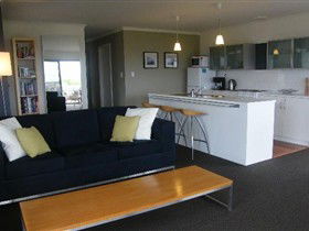 Coorong Waterfront Retreat - Accommodation Perth 0