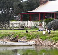 Stonewell Cottages and Vineyards - Accommodation Perth