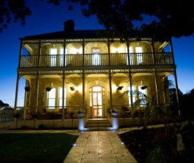 Rose-Eden House - Accommodation Perth 2