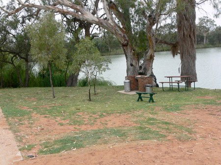 Roonka Riverfront Cottages - Accommodation Perth 1
