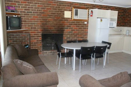 Roonka Riverfront Cottages - Accommodation Perth 4