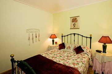 Sarah's Cottage - Accommodation Perth 2