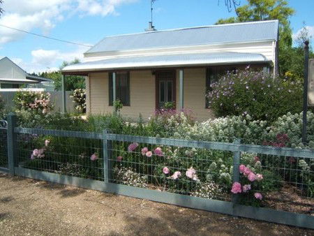 Willowbrook Cottages - Accommodation Perth 2