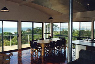 Saar Beach House - Perth Resorts 1