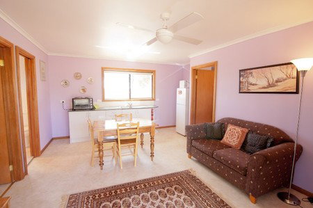 Lyrabendi Farmstay - Accommodation Perth 2
