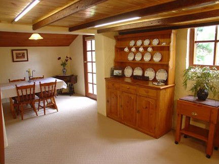 The Old Oak Bed And Breakfast - The Barn - Accommodation Perth 3