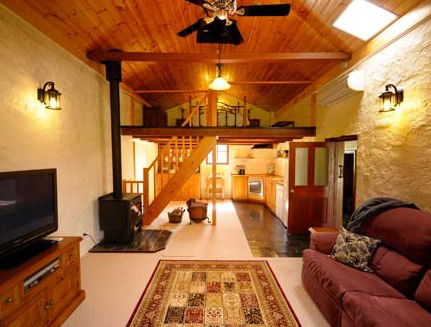 The Old Oak Bed And Breakfast - The Barn - Accommodation Perth 4