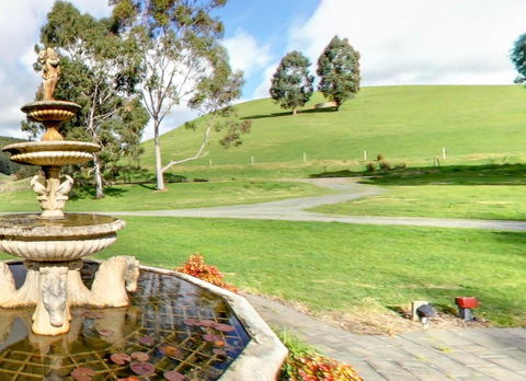 The Old Oak Bed And Breakfast - The Barn - Accommodation Perth 5