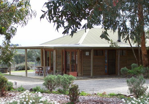 McLaren Ridge 1 - McLaren Ridge Log Cabins - Accommodation Perth 5
