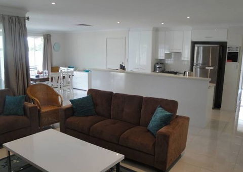 White Sands Retreat - Accommodation Perth 4