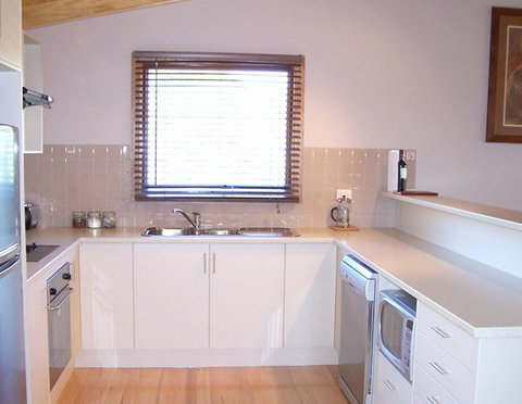 McLaren Ridge 3 - McLaren Ridge Log Cabins - Accommodation Perth 2