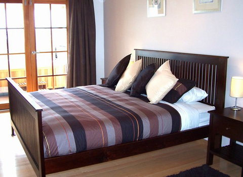 McLaren Ridge 3 - McLaren Ridge Log Cabins - Accommodation Perth 3