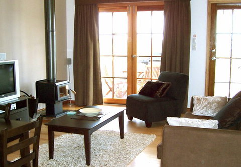 McLaren Ridge 3 - McLaren Ridge Log Cabins - Accommodation Perth 4