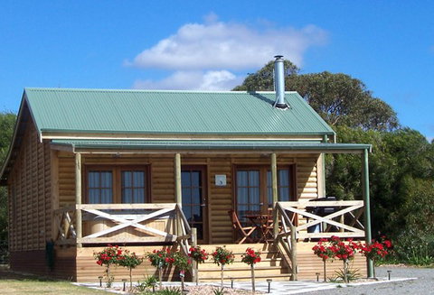 McLaren Ridge 3 - McLaren Ridge Log Cabins - Accommodation Perth 8