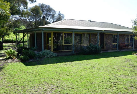 The Beach House - Normanville - Accommodation Perth 0