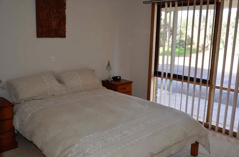 The Beach House - Normanville - Accommodation Perth 1