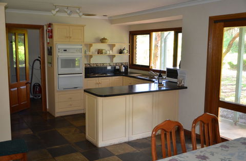 The Beach House - Normanville - Accommodation Perth 5