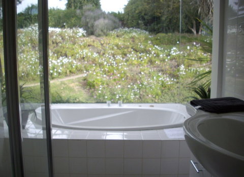 Riverfront Holiday House - Accommodation Perth 9