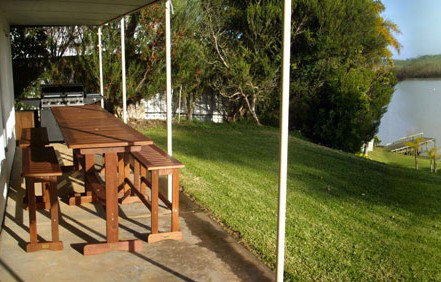 Riverfront Holiday House - Accommodation Perth 10