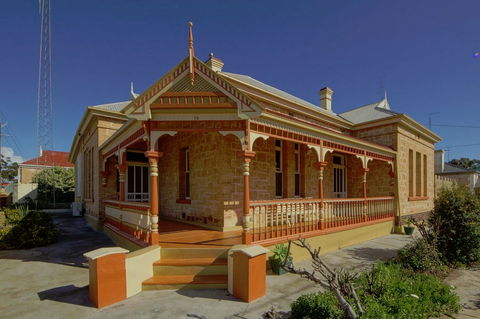 Myras Moonta Retreat - Accommodation Perth 0