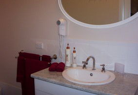 Oohlala Bed & Breakfast - Accommodation Perth 3