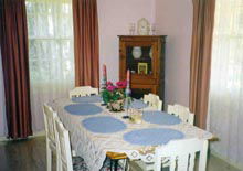 Rose Bud Accommodation At Gaia's Garden - Perth Resorts 2