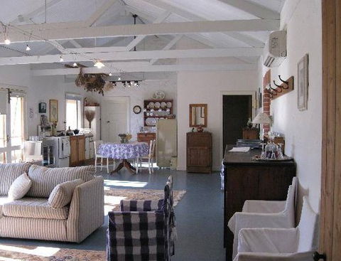 Peechabella Vineyards Bed & Breakfast - Accommodation Perth 5
