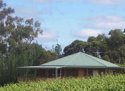 McLaren Ridge 2 - McLaren Ridge Log Cabins - Accommodation Perth 8
