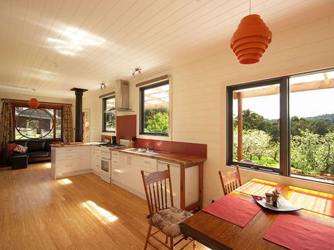 Elvenhome Farm Cottage - Accommodation Perth 2