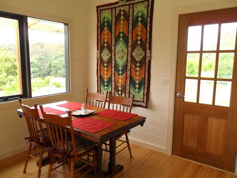 Elvenhome Farm Cottage - Accommodation Perth 4