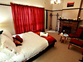 Old Cable Station Colonial Retreat - Accommodation Perth 0