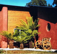 Whispering Spirit Holiday Cottages and Miniature Pony Stud - Accommodation Perth