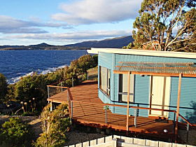 Larus Waterfront Cottage - Accommodation Perth 0