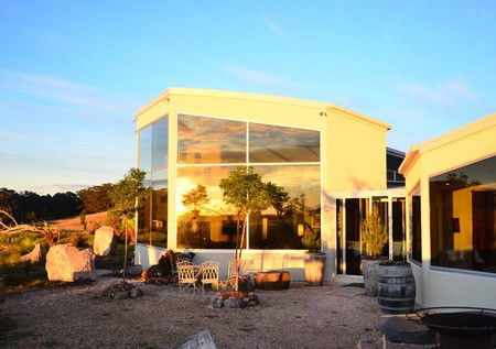 Eagles Nest Retreat - Perth Resorts 2