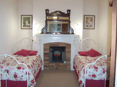 Cottage On Gunning - Accommodation Perth 2
