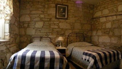 Colonial Cottages Of Ross - Historic Hudson Cottage - Accommodation Perth 3