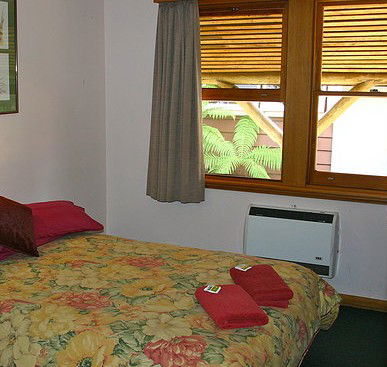 Derwent Bridge Wilderness Hotel - Accommodation Perth 2