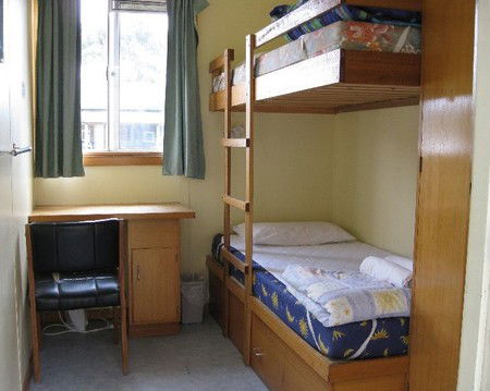 Strahan Backpackers YHA - Accommodation Perth 2